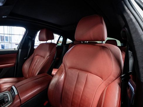 Used 2020 BMW X6 xDrive40i w/ M Sport Package image 42