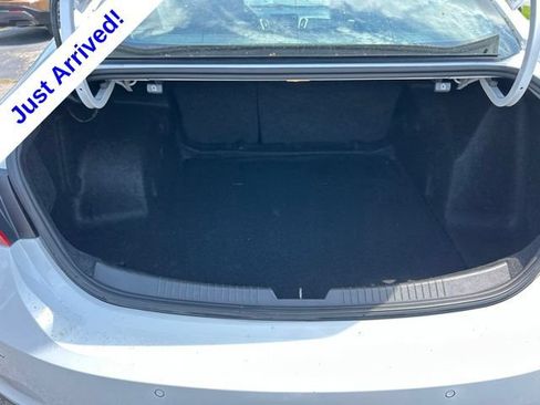 Used 2024 Chevrolet Malibu LT FWD image 29
