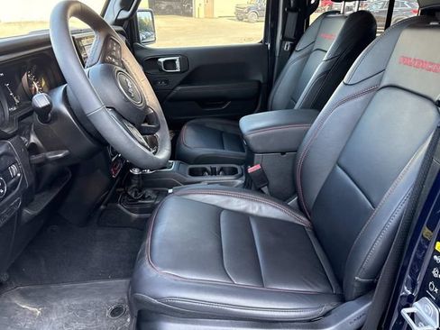 Used 2025 Jeep Gladiator Rubicon w/ Safety Group AWD/4WD image 11