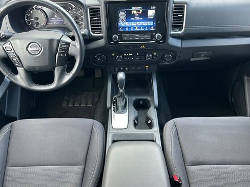 Used 2022 Nissan Frontier SV image 17