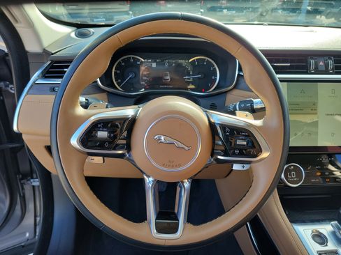 Used 2022 Jaguar F-PACE S AWD/4WD image 23