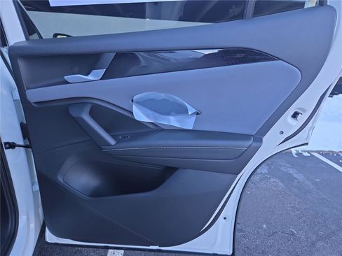 New 2026 Volkswagen Tiguan SE image 29