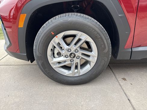 New 2026 Hyundai Tucson SE image 11