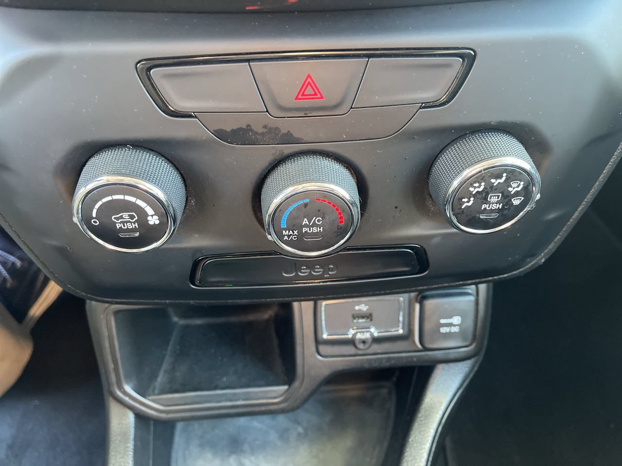 Used 2020 Jeep Renegade Sport FWD image 14