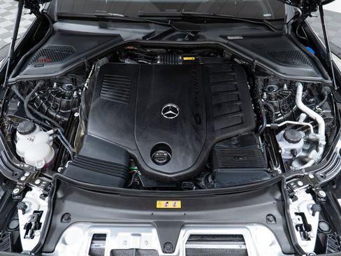 New 2026 Mercedes-Benz E 450 4MATIC Sedan image 9