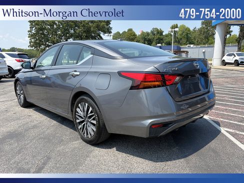Used 2025 Nissan Altima 2.5 SV FWD image 7