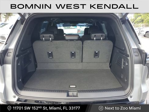 Used 2024 Chevrolet Traverse RS image 13