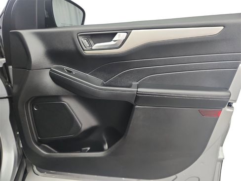 Used 2021 Ford Escape SEL image 27