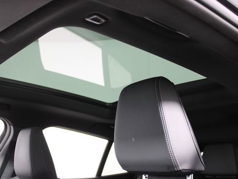 Used 2025 BMW X2 xDrive28i image 31