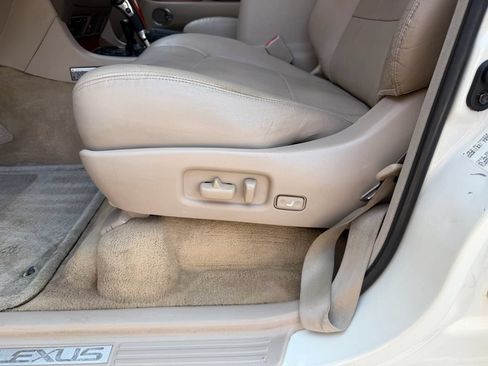 Used 2001 Lexus LX 470 4WD image 27