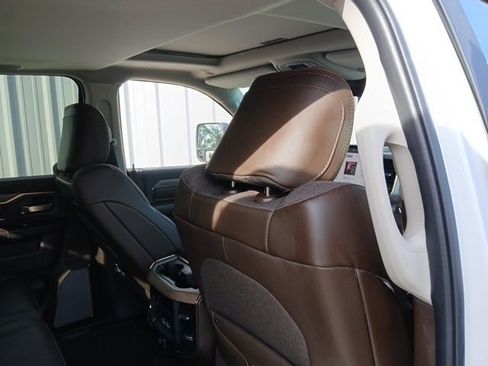 New 2026 RAM 2500 Limited image 25