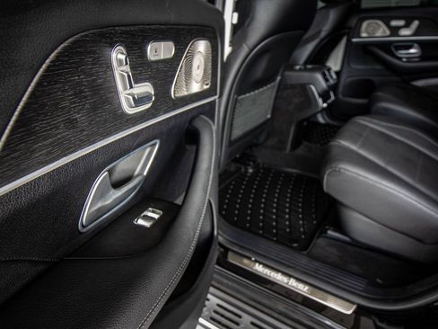 Used 2023 Mercedes-Benz GLS 580 4MATIC image 28