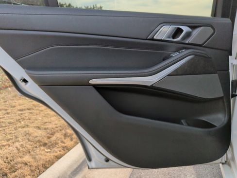 Certified 2024 BMW X7 xDrive40i image 39