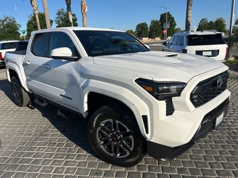 Used 2024 Toyota Tacoma TRD Sport AWD/4WD image 1