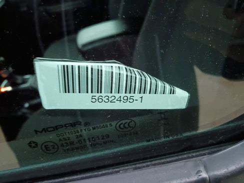 Used 2025 Jeep Wrangler Unlimited Rubicon w/ Convenience Group image 12