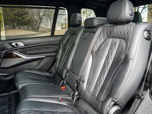 Used 2023 BMW X7 xDrive40i w/ M Sport Package image 19