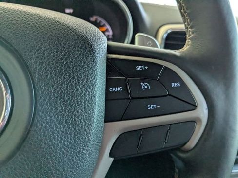 Used 2017 Jeep Grand Cherokee Limited w/ Luxury Group II AWD/4WD image 24