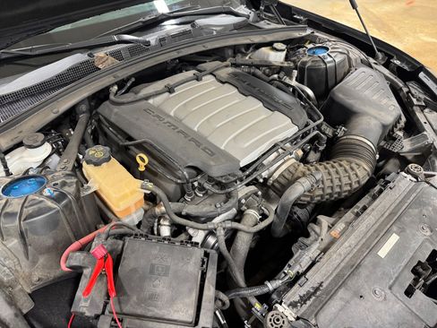 Used 2018 Chevrolet Camaro SS RWD image 78