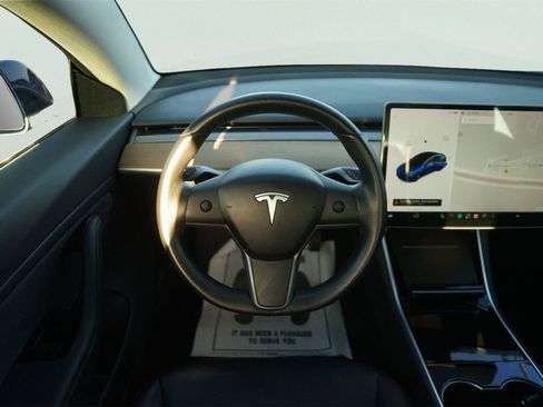Used 2018 Tesla Model 3 RWD image 22