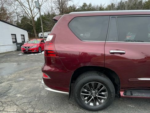Used 2017 Lexus GX 460 Premium image 9