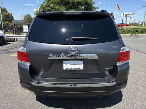 Used 2011 Toyota Highlander Limited w/ Tow Pkg AWD/4WD image 13