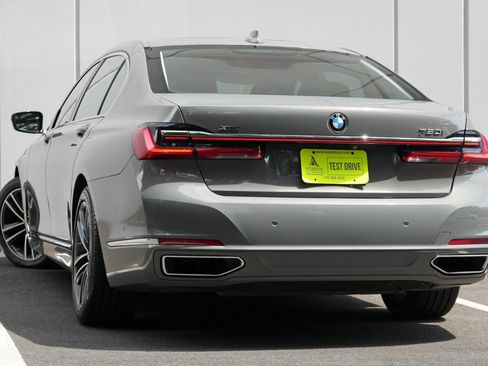 Used 2020 BMW 750i xDrive w/ Autobahn Package AWD/4WD image 5
