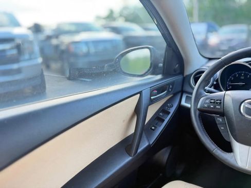 Used 2012 MAZDA MAZDA3 i Touring FWD image 10