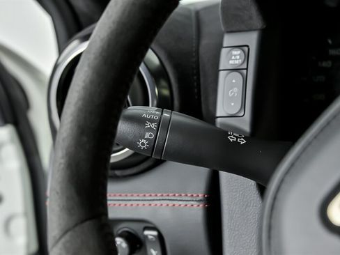 Used 2020 Nissan GT-R NISMO AWD/4WD image 27