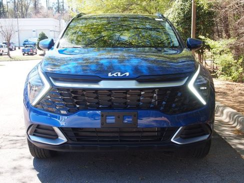 Used 2025 Kia Sportage EX w/ Premium Package AWD/4WD image 2