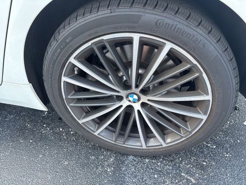 Used 2023 BMW 540i w/ Premium Package RWD image 6