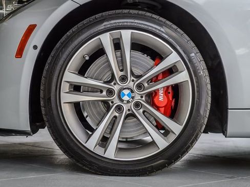 Used 2017 BMW 340i xDrive Sedan image 12