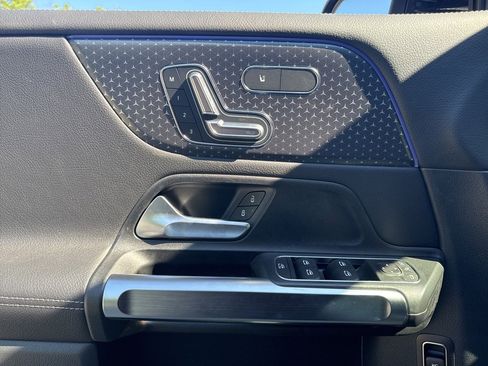 New 2025 Mercedes-Benz GLB 250 4MATIC image 19