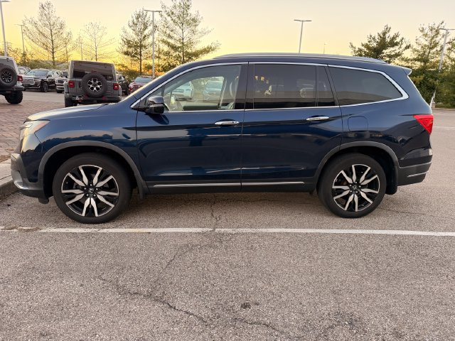 Used 2019 Honda Pilot Elite image 2