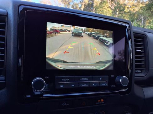 Used 2024 Nissan Frontier S w/ Tow Package image 23