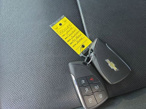Used 2024 Chevrolet Suburban Premier AWD/4WD image 30