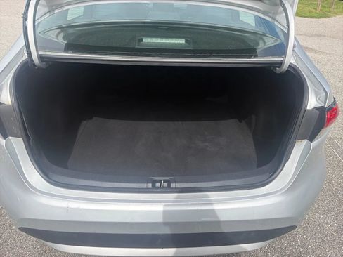 Used 2021 Toyota Corolla LE FWD image 16