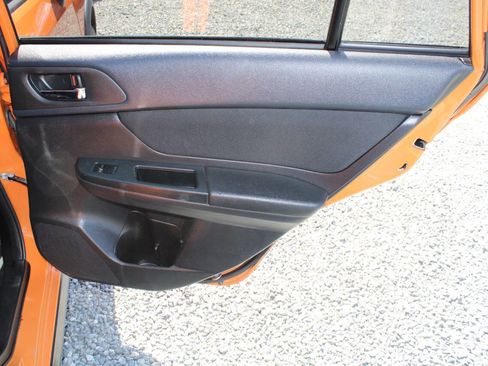 Used 2013 Subaru Crosstrek 2.0i Premium AWD/4WD image 22
