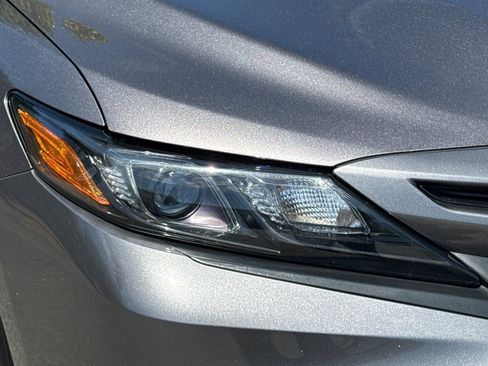 Used 2024 Toyota Camry SE FWD image 12