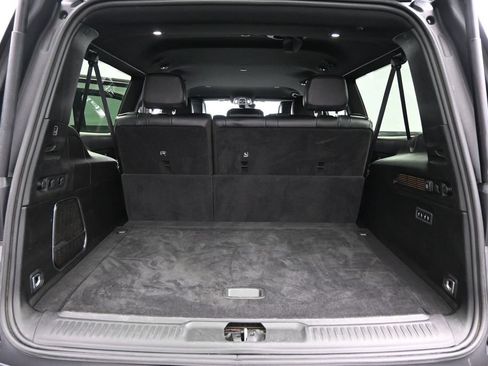 Used 2024 Jeep Wagoneer L Series II w/ Flexible Seating Group AWD/4WD image 30