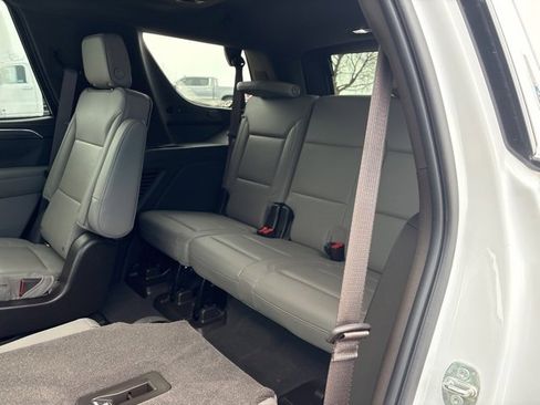 Used 2021 GMC Yukon SLT w/ SLT Luxury Plus Package image 15