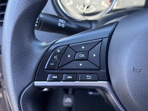 Used 2017 Nissan Rogue Sport SV image 11