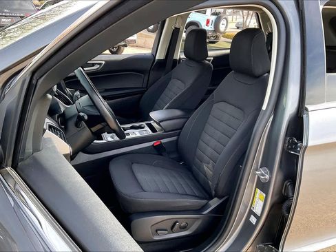 Used 2024 Ford Edge SEL image 7