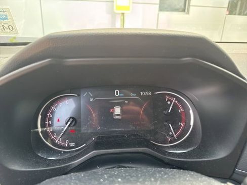 Used 2023 Toyota RAV4 XLE Premium image 29