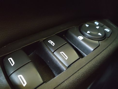 Used 2019 Chevrolet Equinox LT FWD image 27