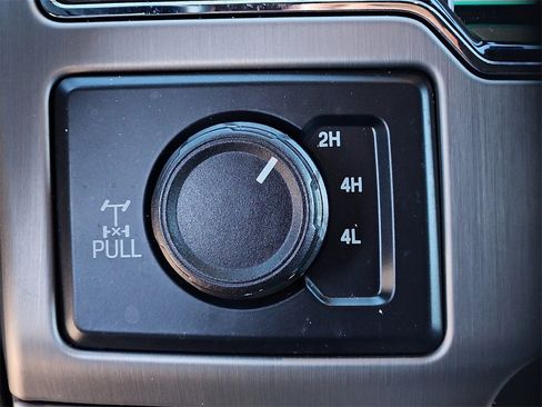 Used 2022 Ford F350 Platinum w/ Tremor Off-Road Package image 26