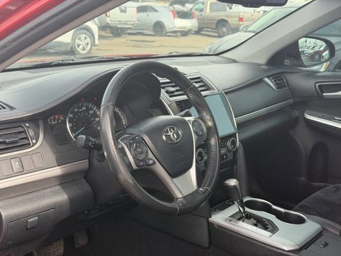 Used 2012 Toyota Camry SE image 17