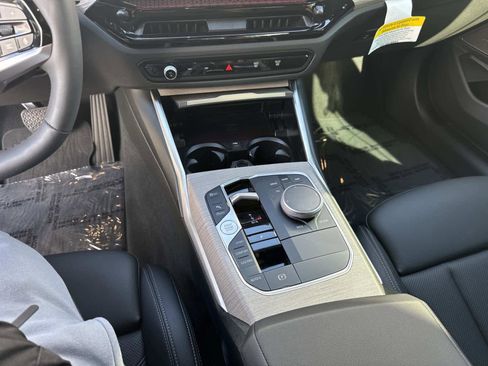 Certified 2025 BMW 330i xDrive Sedan w/ Premium Package image 25