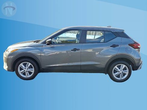 Used 2025 Nissan Kicks Play S image 5