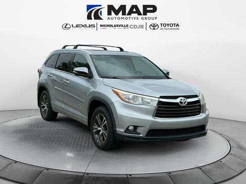 Used 2016 Toyota Highlander XLE w/ Protection Package #3 FWD image 7