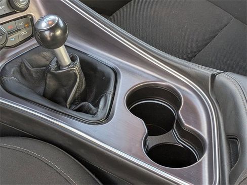 Used 2016 Dodge Challenger R/T image 22